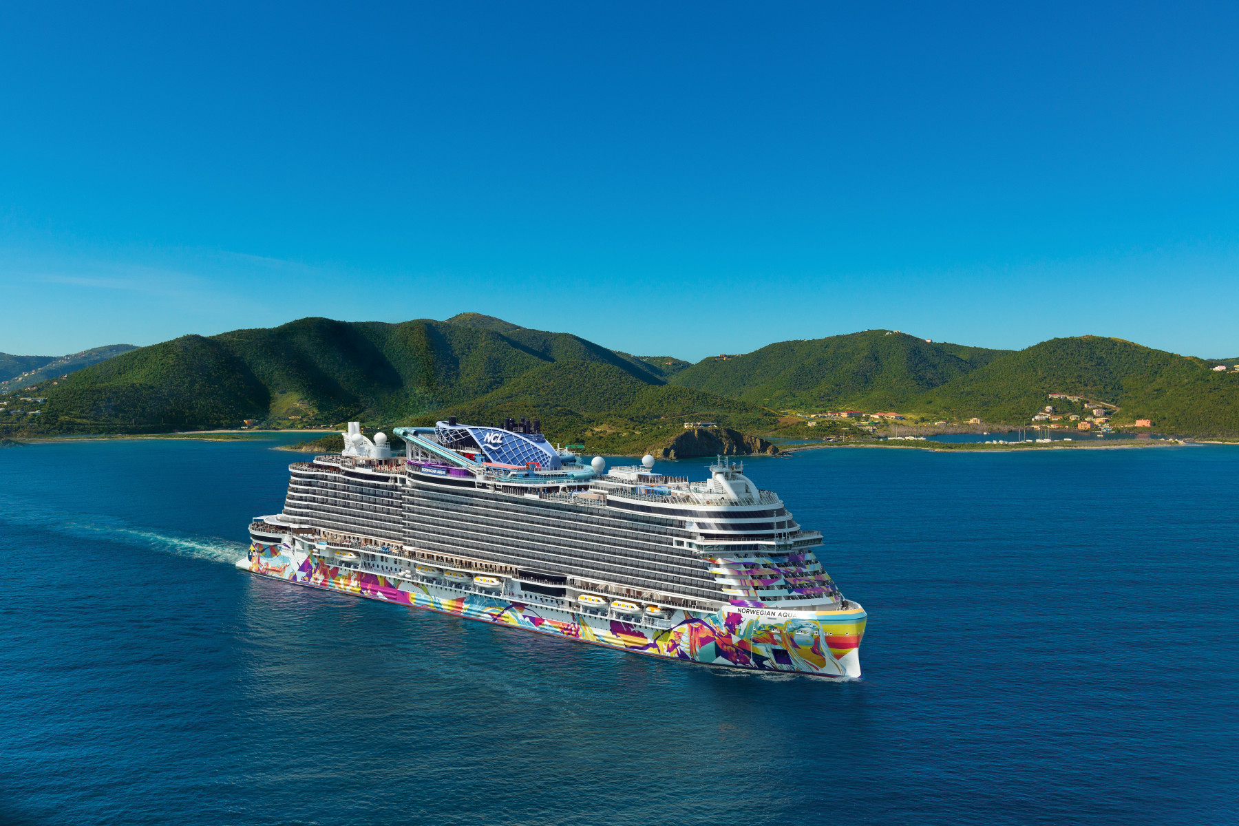 Norwegian Aqua sailing past Tortola